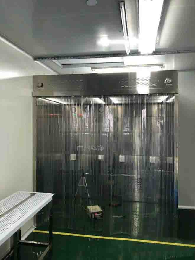 負(fù)壓稱量罩結(jié)構(gòu)圖由初效、中效、高效、風(fēng)機(jī)等部件組成