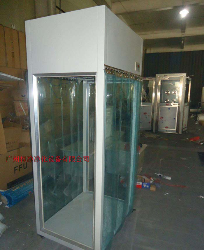 層流采樣車廣泛適用于醫(yī)藥、制劑、電子、精密儀器、儀表、食品等行業(yè)的特殊場合的原輔物料的采樣。