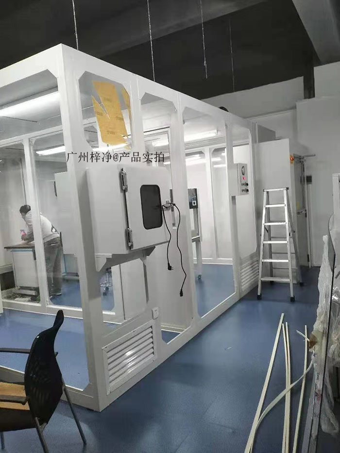 準確測量安裝現(xiàn)場的尺寸，確保潔凈棚的尺寸與實驗室現(xiàn)場相匹配，避免安裝后出現(xiàn)空間不足或浪費空間的情況。